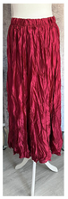 Load image into Gallery viewer, Satin crinkle skirt - red