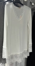 Load image into Gallery viewer, Lace edge top - white