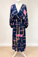 Load image into Gallery viewer, Anabel – Navy Abstract Print Maxi Dress