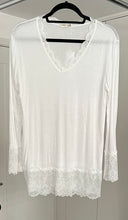 Load image into Gallery viewer, Lace edge top - white