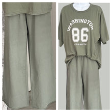 Load image into Gallery viewer, Wide leg joggers - khaki
