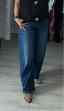 Load image into Gallery viewer, Barrel jeans - black denim
