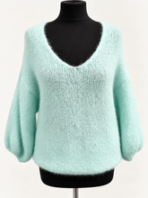 Load image into Gallery viewer, Lilly -  3/4 Sleeve Jumper
