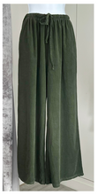 Load image into Gallery viewer, Fine cord wide leg - Olive
