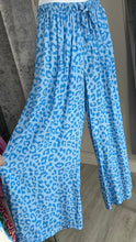 Load image into Gallery viewer, Leah trousers - coral/pink
