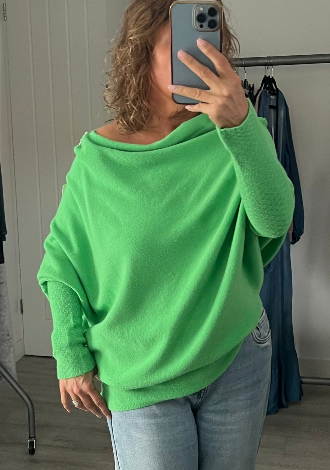 Asymmetric knit