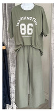 Load image into Gallery viewer, Wide leg joggers - khaki
