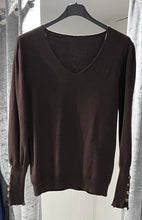 Load image into Gallery viewer, Viki jumper
