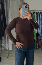Load image into Gallery viewer, Button sleeves knit
