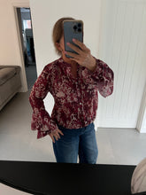 Load image into Gallery viewer, Spanish blouse
