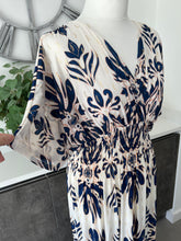 Load image into Gallery viewer, Anabela dress
