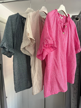 Load image into Gallery viewer, Frill sleeve blouse
