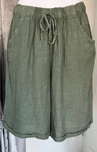 Load image into Gallery viewer, Long linen shorts - khaki
