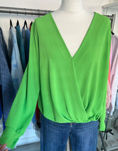 Load image into Gallery viewer, Crossover dip hem - pink
