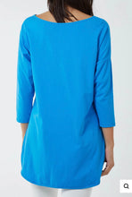 Load image into Gallery viewer, Dip hem top - turquoise
